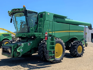 Main image John Deere S660