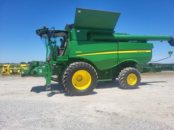 2014 John Deere S660 Equipment Image0