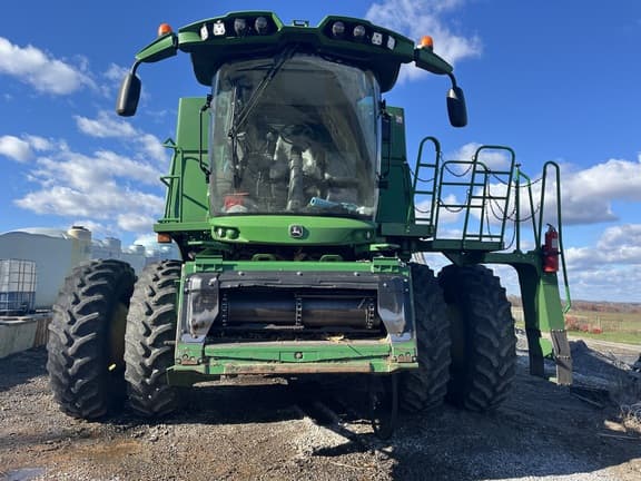 Image of John Deere S660 equipment image 4