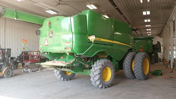 Image of John Deere S660 equipment image 1