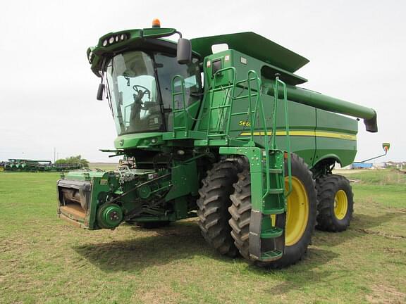 Image of John Deere S660 Primary image