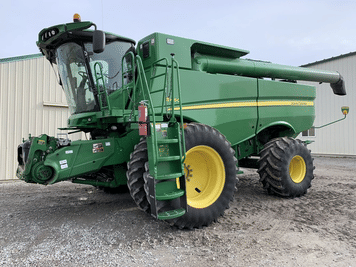 Main image John Deere S660
