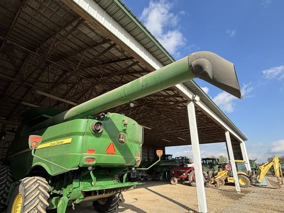Image of John Deere S660 equipment image 3