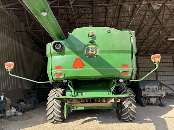 Image of John Deere S660 equipment image 2