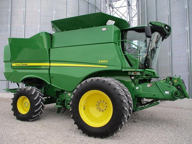 Image of John Deere S660 equipment image 1