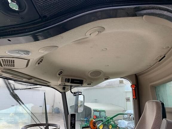 Main image John Deere S660 12