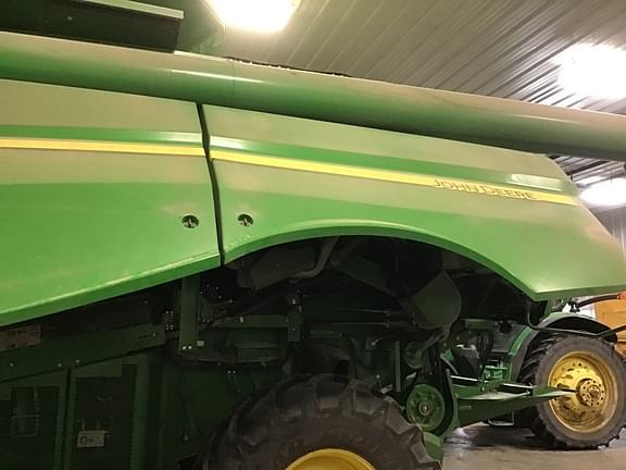 Main image John Deere S660 9