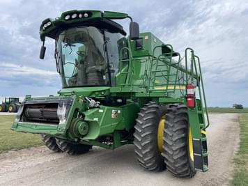 Main image John Deere S660