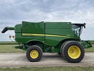 Main image John Deere S660 4