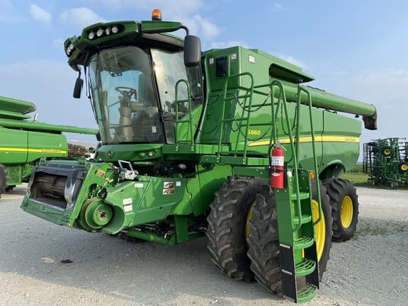 Main image John Deere S660