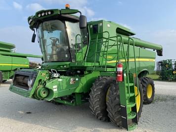 Main image John Deere S660