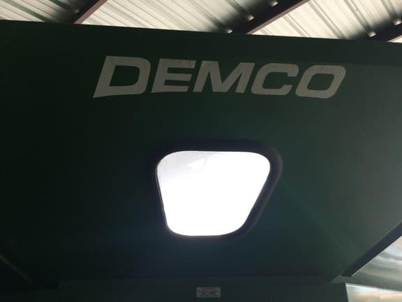 Image of John Deere S660 equipment image 4