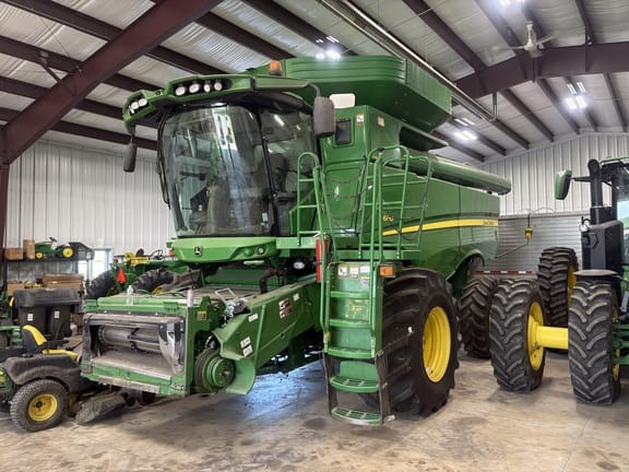 2014 John Deere S660 Equipment Image0