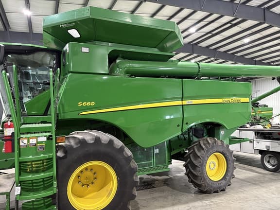 Image of John Deere S660 equipment image 2