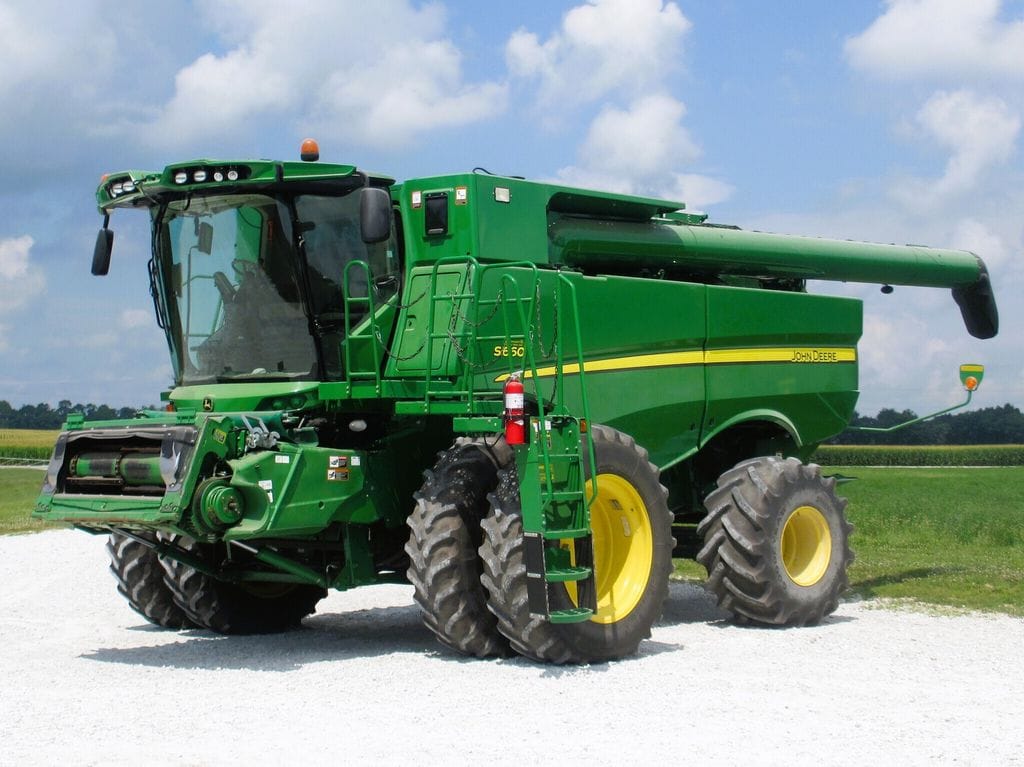 2014 John Deere S660 Equipment Image0