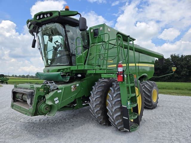 Image of John Deere S660 equipment image 1