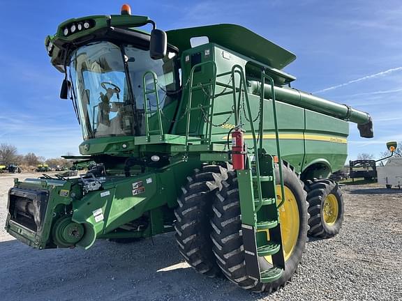 Image of John Deere S660 equipment image 1