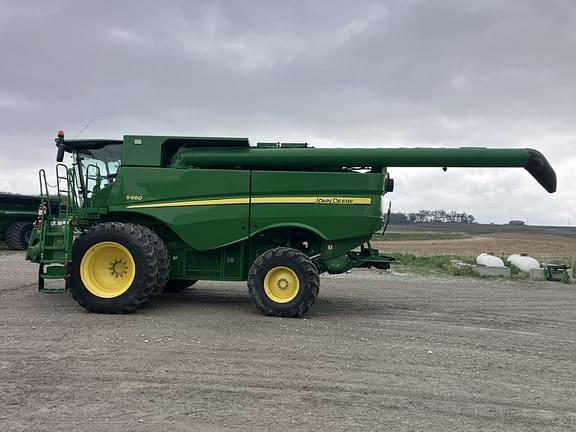 Image of John Deere S660 equipment image 4