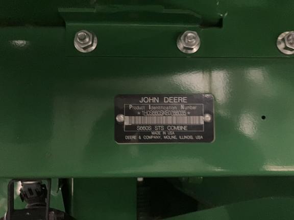 Image of John Deere S660 equipment image 1