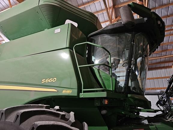Image of John Deere S660 equipment image 1