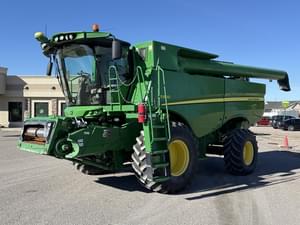 2014 John Deere S660 Image