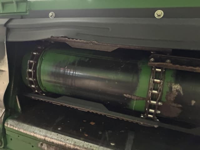 Image of John Deere S660 equipment image 4