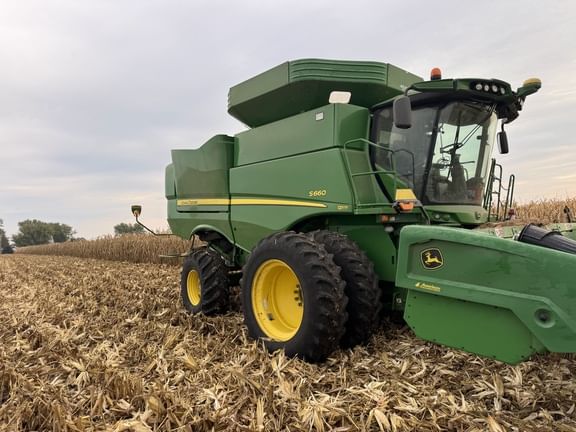 2014 John Deere S660 Equipment Image0