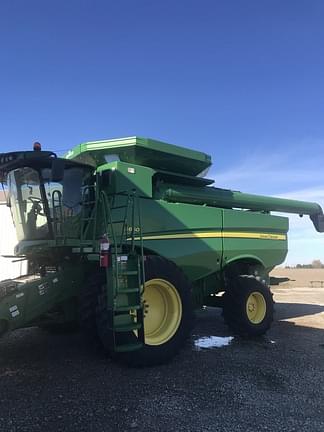 Image of John Deere S660 equipment image 1