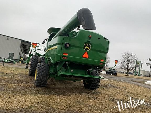 Image of John Deere S660 equipment image 4