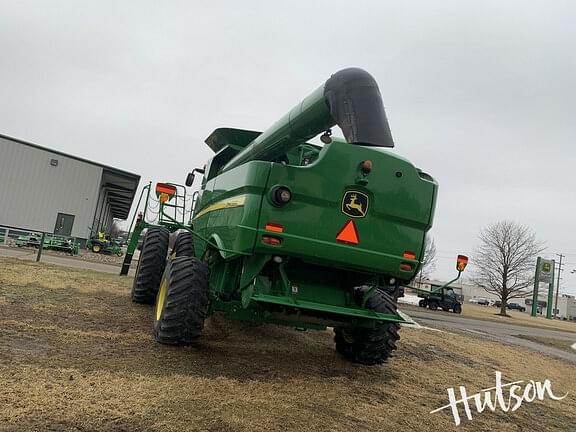 Image of John Deere S660 equipment image 2