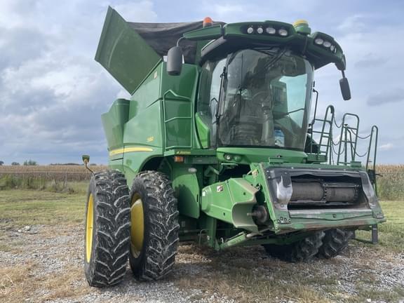 Image of John Deere S660 equipment image 2