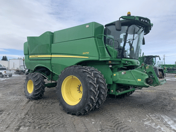 Main image John Deere S670