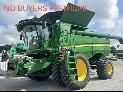 2014 John Deere S670 Equipment Image0