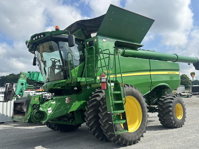Image of John Deere S670 equipment image 2