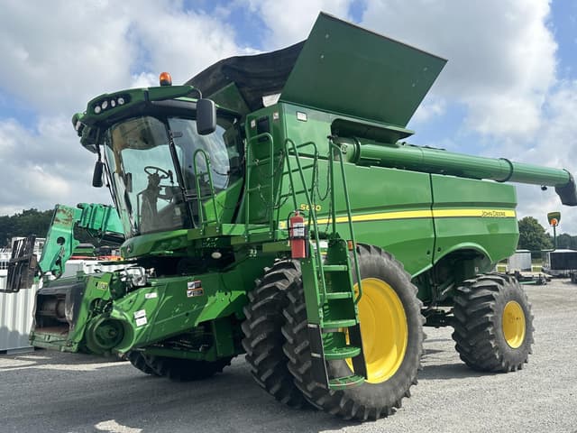 Image of John Deere S670 equipment image 1