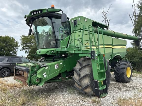 Image of John Deere S670 equipment image 2