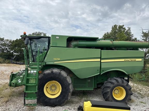 Image of John Deere S670 equipment image 3
