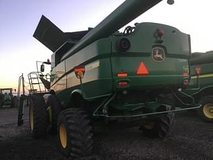 Main image John Deere S670 1