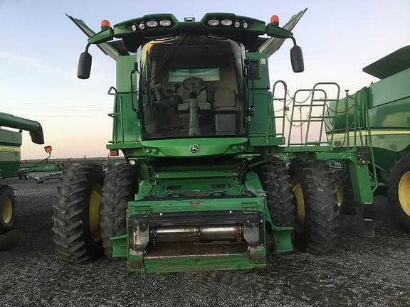 Image of John Deere S670 equipment image 4