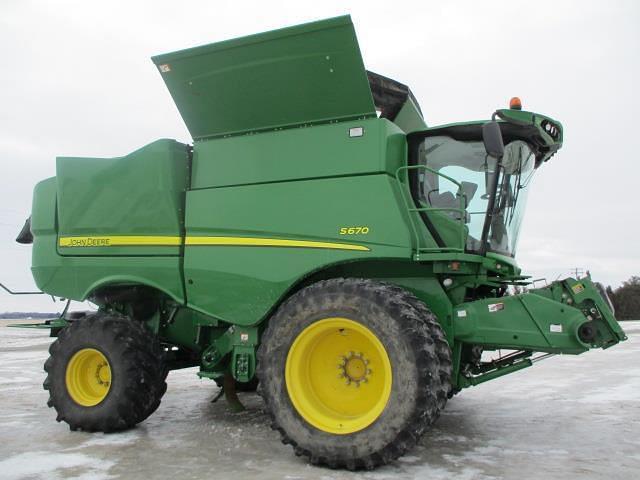 Image of John Deere S670 equipment image 1