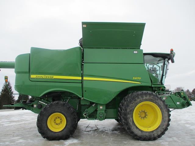 Image of John Deere S670 equipment image 3