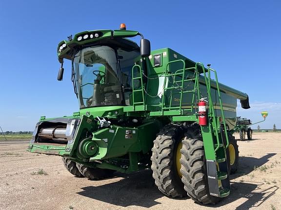 Image of John Deere S670 equipment image 2