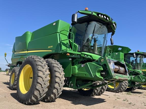Image of John Deere S670 Primary image