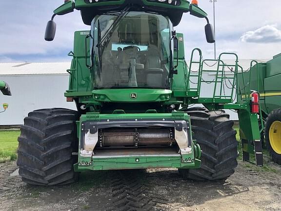 Image of John Deere S670 equipment image 1