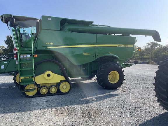 Image of John Deere S670 Primary image