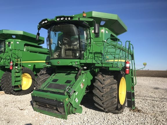 Main image John Deere S670
