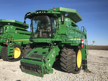 Main image John Deere S670