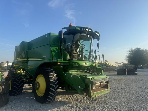 Image of John Deere S670 Primary image