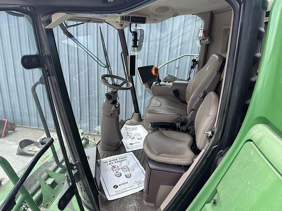 Image of John Deere S670 equipment image 2