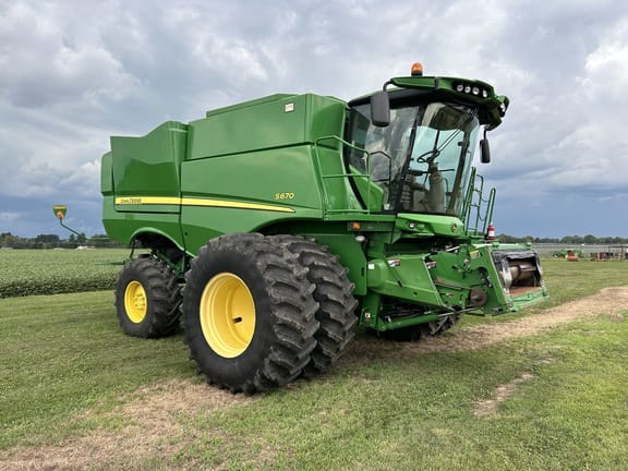 Main image John Deere S670
